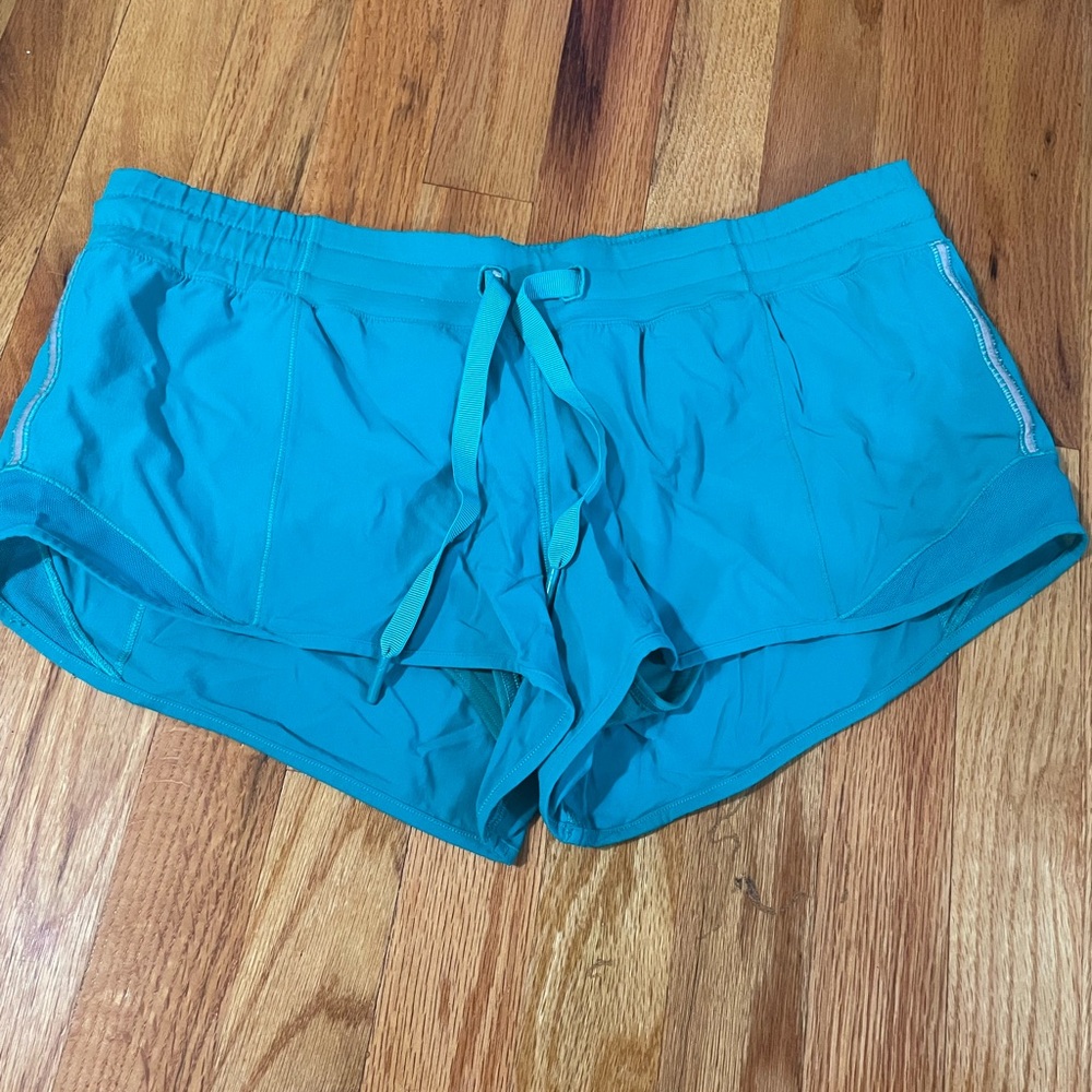 Lululemon Athletica Blue and Green Athletic Shorts Lightweight Fit